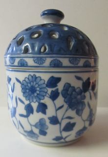 Chinese Style Blue and White Potpourri Pot With Lid