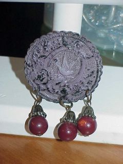 VINTAGE ANTIQUE Jewelry MOURNING BROOCH Gutta Percha RESIN C Clasp 