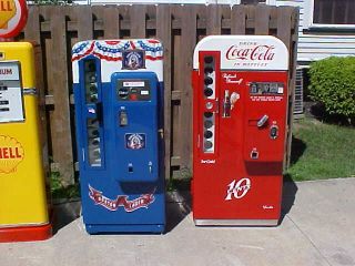 Vendo 81 D VENDO 44 Coca Cola Coke Machine Dr. Pepper RC Cola soda 