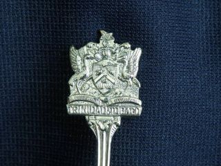 TRINIDAD and & TOBAGO Collector Souvenir SPOON NEW Nice Coat of Arms 