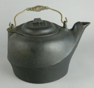   HARVESTERS CAST IRON FITZWILLIAM KETTLE TEAPOT WOOD STOVE HUMIDIFIER