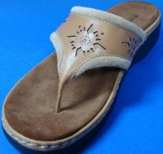 minnetonka sandals 7 in Sandals & Flip Flops