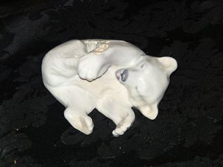 Newly listed RC figurine #729, Knud Kyhn, playful polar bear cub, 1st 