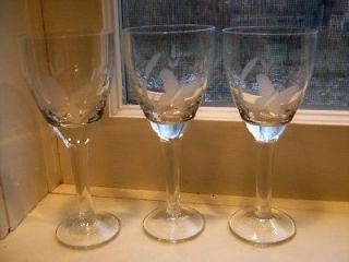 VTG BUTTERFLY ETCHED 5 1/4 FOOTED GLASS STEMMED WINE CORDIALS 