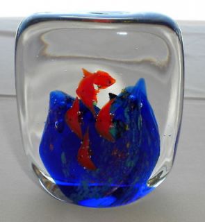 LARGE BLOCK ART GLASS FISH BOWL FIGURINE PAPERWEIGHT