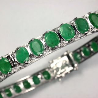 Rich 15 Cts Natural Green Emerald Ovals, 18 gms Silver Bracelet Bangle