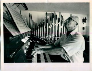 1974 Organist Friend Cochrane Pipe Instrument Musician House Keys 
