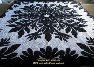 hawaiian quilt wall hanging in Quilts