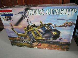   24 scale Models Huey Gunship Military Helicopter Aircraft Kit