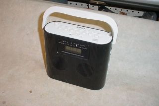 Jensen CD 470 Portable Stereo Compact Disc Player with AM/FM Radio