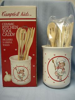 1990 CAMPBELL KIDS CAMPBELL SOUP CERAMIC KITCHEN TOOL CADDY WITH 5 