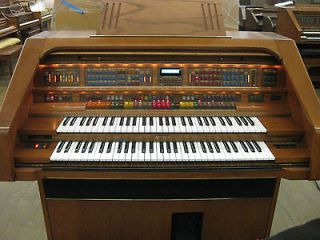 lowrey organ in Organ