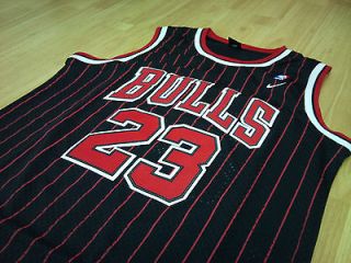 Michael Jordan Chicago Bulls NBA jersey size Medium black pin stripe 
