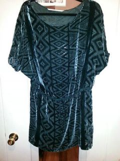 Twelfth Street by Cynthia Vincent Velvet Aztec Dress   Size M (fits a 