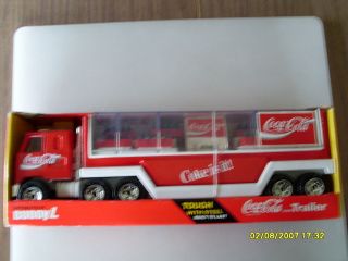BUDDY L COKE TOY COCA COLA DELIVERY TRUCK WITH CASES AND VENDING 