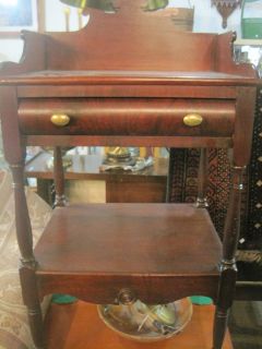 BEAUTIFUL ANTIQUE AMERICAN FEDERAL PERIOD MAHOGANY WASHSTAND FLAME 