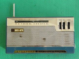 Vintage Standard pocket midget short wave Radio AM transistor 2sb56 