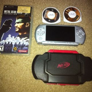   3000 Mystic Silver Handheld System Metal Gear Solid And Chris Rock