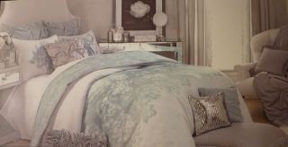 tahari bedding in Duvet Covers & Sets