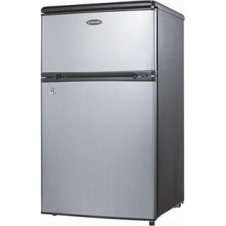 Emerson Compact Refrigerator/F​reezer