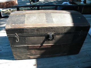  1800s steamer trunk chest solid wood and metal workings w/tray