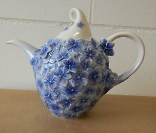 Franz Porcelain Hydrangea Tea Pot. Brand new & boxed.