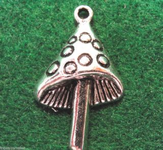 10 Tibetan Silver MUSHROOM Toad Stool Charms Pendants Jewelry Findings 