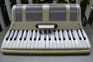 vintage italian accordion in Accordion & Concertina