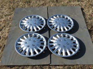 TOYOTA COROLLA WHEEL COVERS HUBCAPS 14 95 02 (4) FREE SHIPPING (Fits 