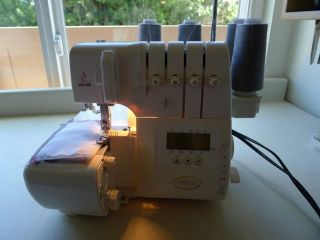   Lock Eclipse LX (model BLE1LX) 4 Thread Serger with Jet Air Threading