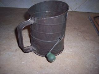 Vtg Bromwells flour sifter 3 cup green handle works great made in U 