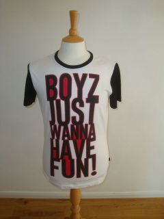 MOSCHINO MAN FW12 BOYS JUST WSANT TO HAVE FUN LOGO T SHIRT FUN AND 