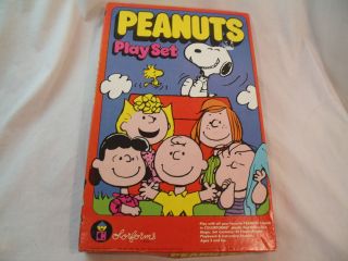   Vintage Peanuts Playset Colorforms Snoopy Charlie Brown 1971