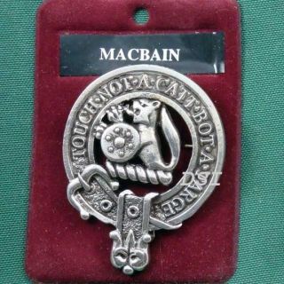 MacBain or MacBean Scottish Clan Crest Badge Pin Ships free in US