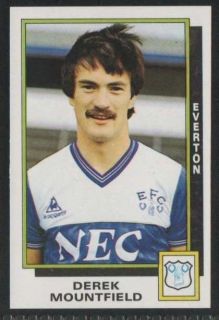 18 Derek Mountfield Aston Villa football/socce​r collector card