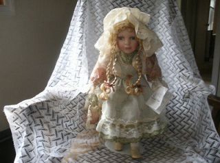 Duck House Heirloom Doll   1402/5000   Limited Edition