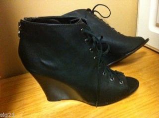 Vera Wang Svzeus Sexy Black Womens 7.5 Wedge Boots $80