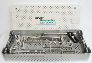Stryker Howmedica Osteonics Exeter V40 Total Hip System General Tray 