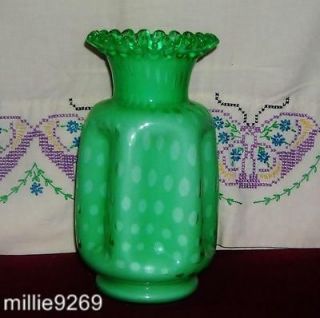 Fenton 8 Apple Green Bubble Optic Pinch Vase 1961 64,Ware #1358 