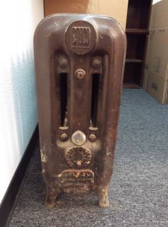Antique Cast Iron Steam Radiator   Turn of The Century