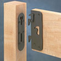 Locking Safety Bed Rail Brackets   Rockler Woodworking Tools