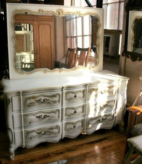 French Style Bedroom Set White and Gold Vintage Look Dresser Mirror 