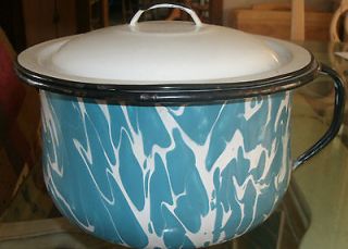Vintage Graniteware Chamber Pot With Lid, BLUE AND WHITE Great 