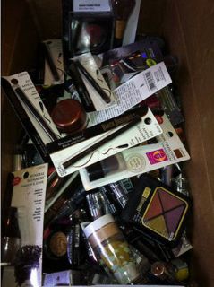 100 Piece Wholesale Lot of WET N WILD Makeup   Cosmetics   Nail 
