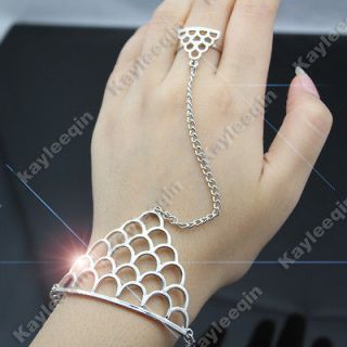   Cut Out Triangle Spike Slave Chain Hand Harness Bracelet Bangle Ring