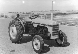LEYLAND 154 TRACTOR PROMOTIONAL PHOTO THAT WAS USED IN A BROCHURE 