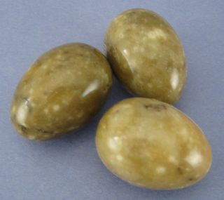   of 3 Genuine Alabaster Marble Stone Eggs Hand Carved Olive Green MINT