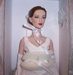 NRFB   Patricia Holt Dressed Doll   Tonner Doll