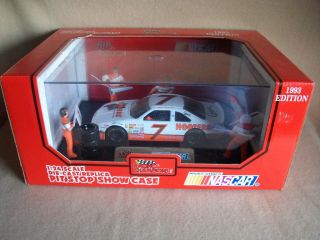Alan Kulwicki 7 Pit Stop Show Case Hooters 1993 Edition 1 24 Diecast 