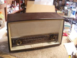 Vintage Grundig Model 2520 Radio Made in Germany 